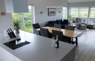 Luxury Villa in Golden Circle with hot tub - 1