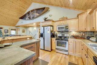 Benoit Lake Escape! Luxe Northwoods Cabin - 4