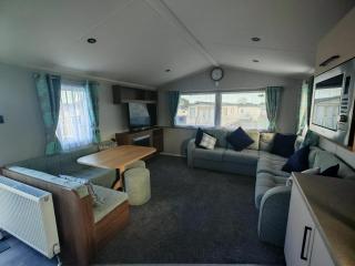 L&C Primrose field - 5