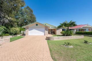 Waterfront - Kolora Lake House - Oceanstays - 5