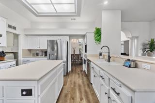 Corporate & Family Retreat Seven Oaks Pool Home - 6