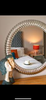 3 Bed Stylish Beachfront Retreat - 9