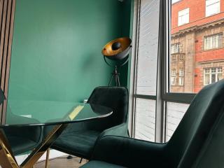 Liverpool Hatton Garden Apartments - WiFi & Secure Parking - 7