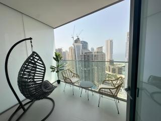 Royal suite at Liv marina views - 2