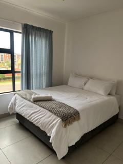 Spacious 2 bedroom, 2 bathroom unit - 8