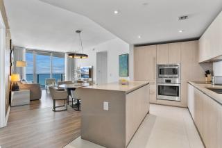 Luxury 22nd floor unit with ocean view - 2
