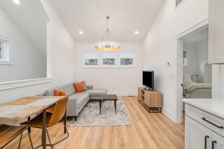 Modern 12 South Loft Walk to Shops Eats & Coffee - 1