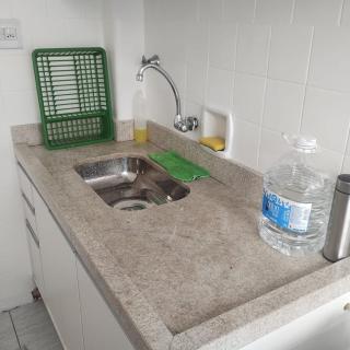 Apto a 100 mts da praia no Canto do forte com 1 vaga - 4