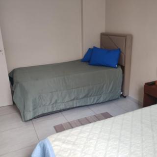 Apto a 100 mts da praia no Canto do forte com 1 vaga - 2