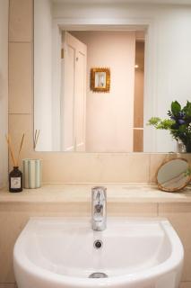 Boutique Retreat in Central Bath - 9