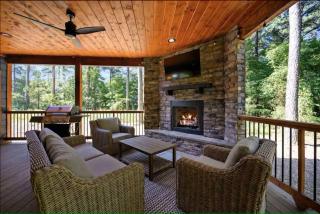 Private Luxury Cabin - Hot Tub - Fire Pit - Game Room - 0