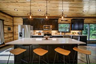 Private Luxury Cabin - Hot Tub - Fire Pit - Game Room - 1