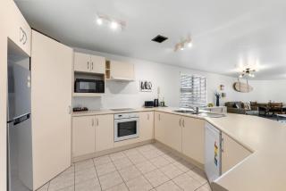 Oceanside Haven Apartment - 1