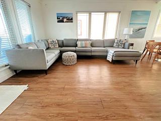 Surf & Turf - Laid Back Slice of Island Life - Surfside Beach - 4