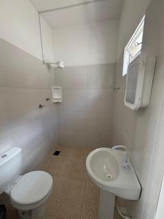 Pousada Praça da Bíblia - Santa Maria da Vitória - 3