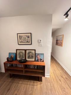 Appartement Mid Century 2 Chambres avec Jardin - 7