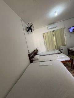 Pousada Praça da Bíblia - Santa Maria da Vitória - 9