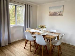 Bella's Beach House - 4