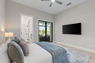 Modern Luxury Oasis Pool and Dock - 5