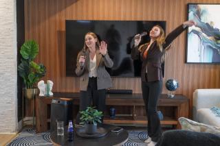 *One of a Kind* | Hot Tub| Air Hockey| Pool and… - 1