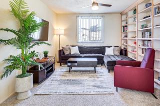 Hike, Sip and Explore Couples Retreat in Fallbrook - 0