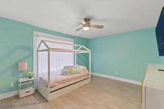 Southern Exposure Oasis - 2