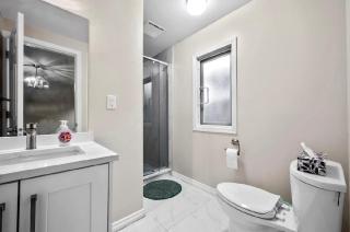 Bright Maple Suite - 8