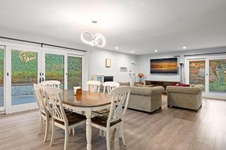 Luxury Hilltop Designer House w Pool Great Views - Hacienda Heights - 2