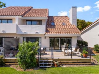 Beachwalk Villa 5207 - 8