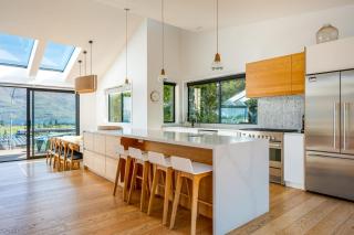 Tonic Lodge- Hot Tub- BBQ- Free Parking- AC - 1