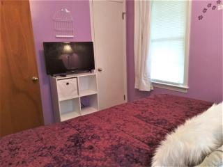 Affordable for 8 guests-King bed-2 Baths-Firepit - 4