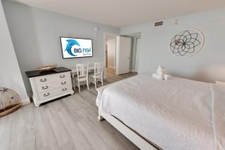 NEW Baywatch Renovated w Direct Oceanfront Views! - 4