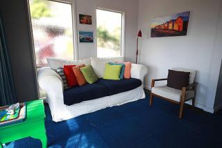 Family Fun Beach House Landscape - 6