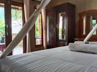 Khailash Warung and Home Stay - 1