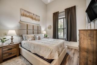 1BD Pool Kessler park Dallas DAL205 - 2