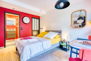 Le Petit Parisien- Bienvenue - Netflix - Terrasse - Parking - Porte de Paris - Climatisation - Guide visite à Paris OFFERT - Pantin - 1