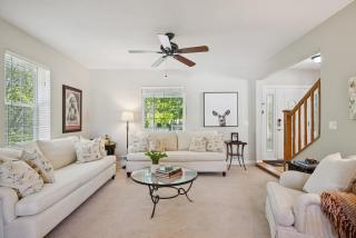 Creekside cutie 3br 2.5ba near skiing sleeps 8 - 8