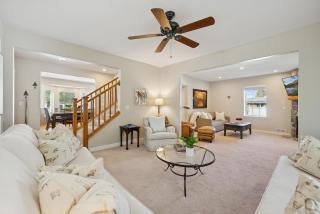 Creekside cutie 3br 2.5ba near skiing sleeps 8 - 3