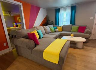 Casa Amor Texas A Vibrant Villa near BS&W with King Bed - 4