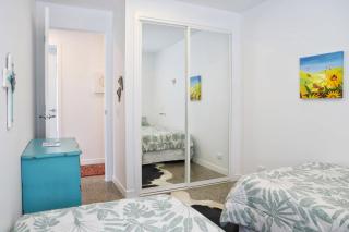 Hosts on the Coast All Decked Out - 4