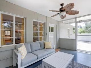 Sundial Inn Unit 1 - 8