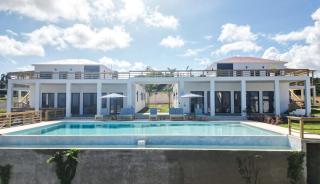 Modern Oceanview Retreat - with Infinity Pool - 1