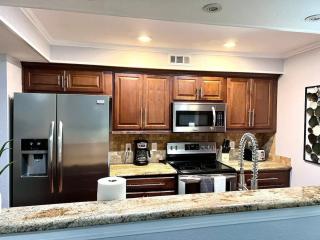 Spacious 2BD Condo Grand Prairie GP22B - 7