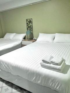 113 Yellow House Hostel - 7