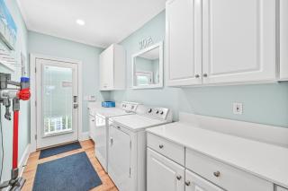 Hook Wine & Sinker - 1