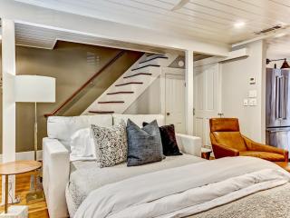 The LaRoche Estate on Pulaski Square - 5