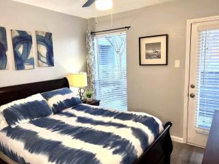 Modern 2BD Pool DFW South Irving I20 - 2