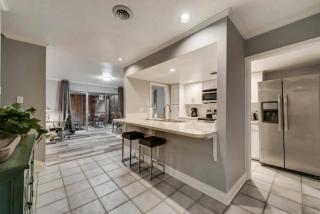 Modern 4BD Condo Six Flag Grand Prairie GP60A - 5