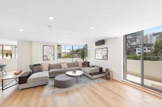 Crows Nest - Executive Penthouse - 3 Bedroom- 5km to City - 6