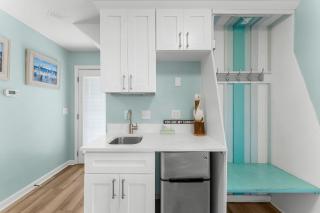 Let the Good Tides Roll - 8